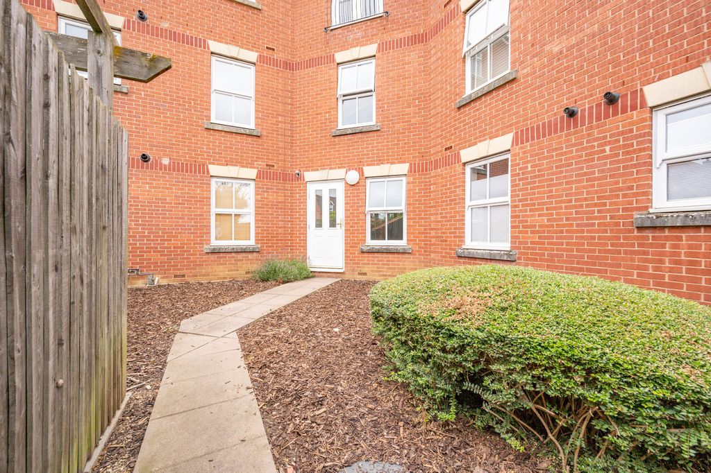 Additional image 12 of 2 bed flat for saleIronwood Avenue, Desborough, Kettering NN14