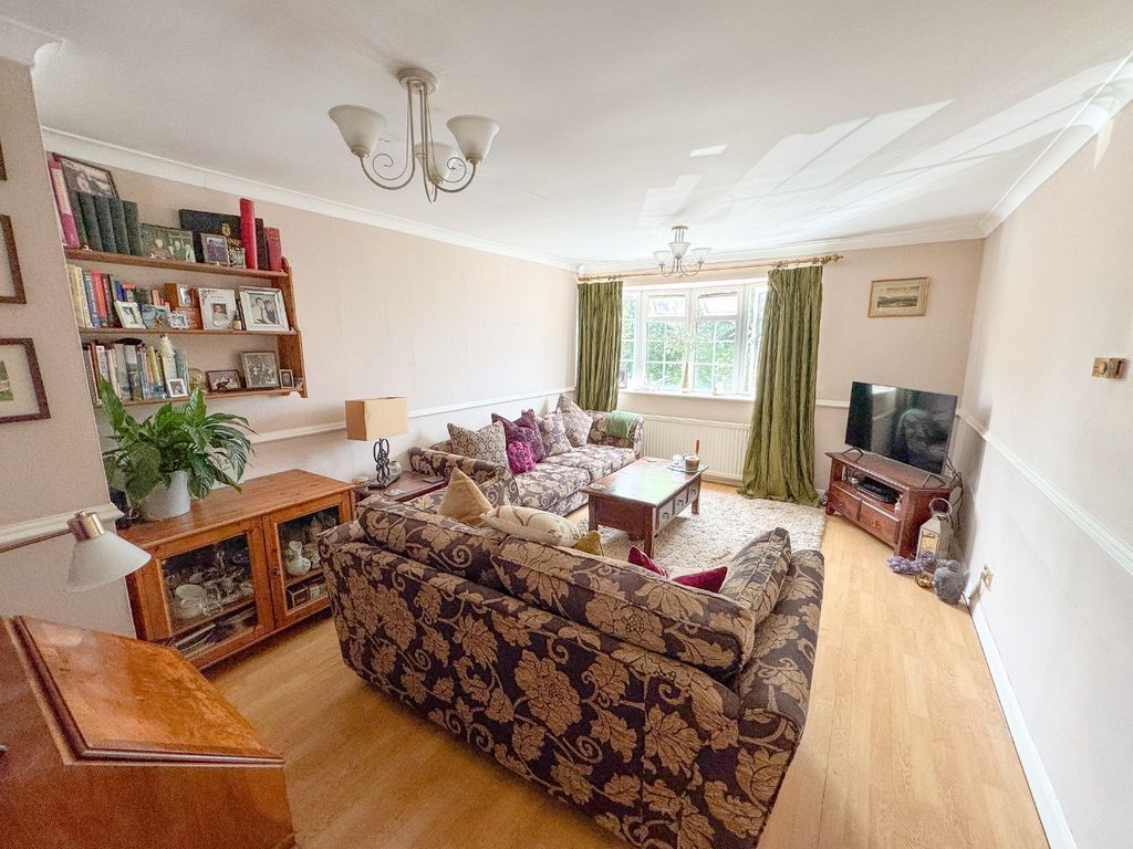 Property photo 1 of 16 4357972