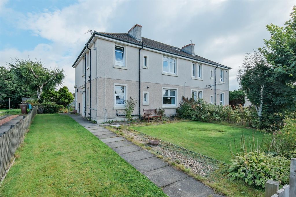 Property photo 3 of 32 003-85 Wishaw Road Waterloo ML2 8Ea.Jpg