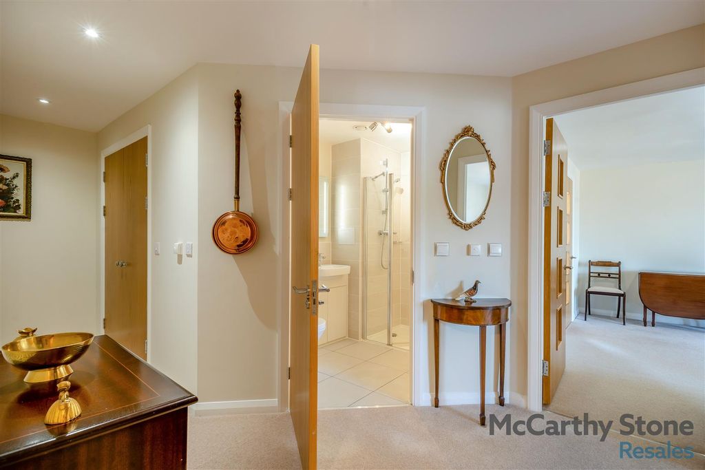 Property photo 2 of 54 8698823-Interior06.Jpg