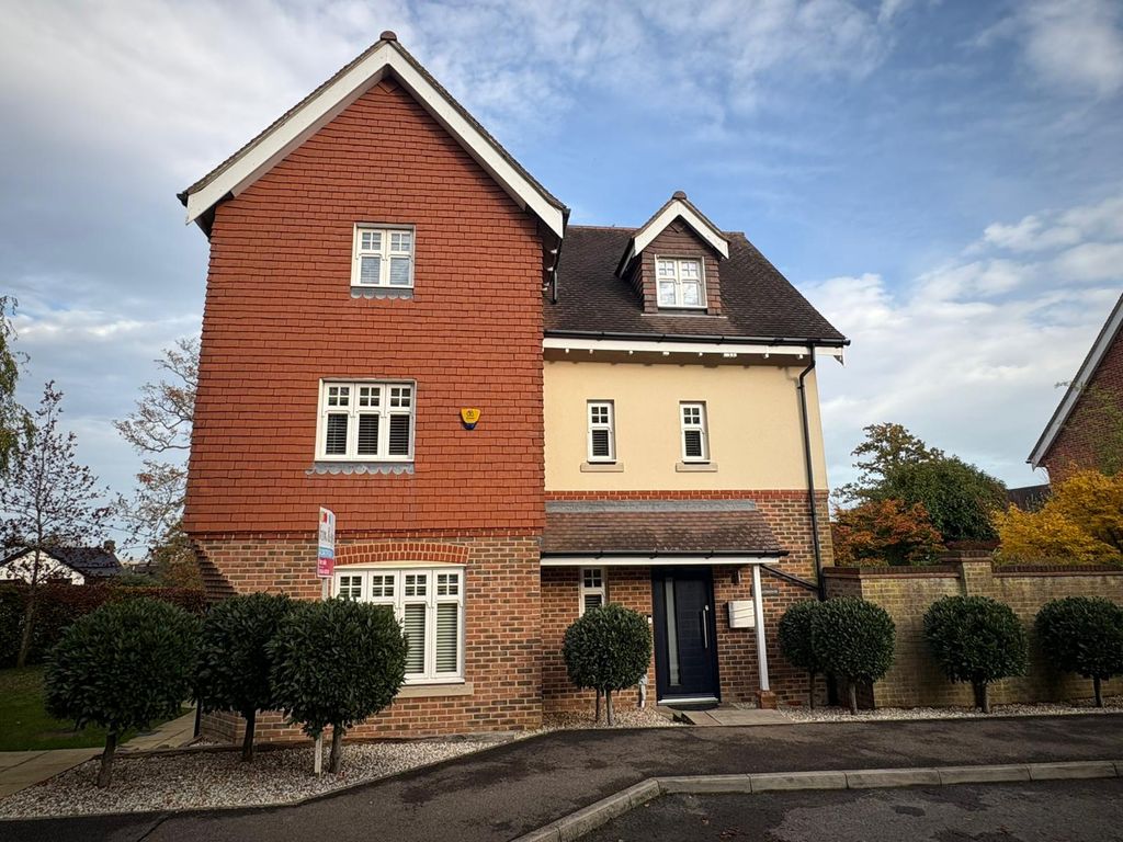 Property photo 1 of 18