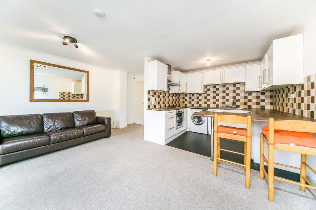 Property photo 3 of 9 dc1E9F81-Fcff-46Bb-B