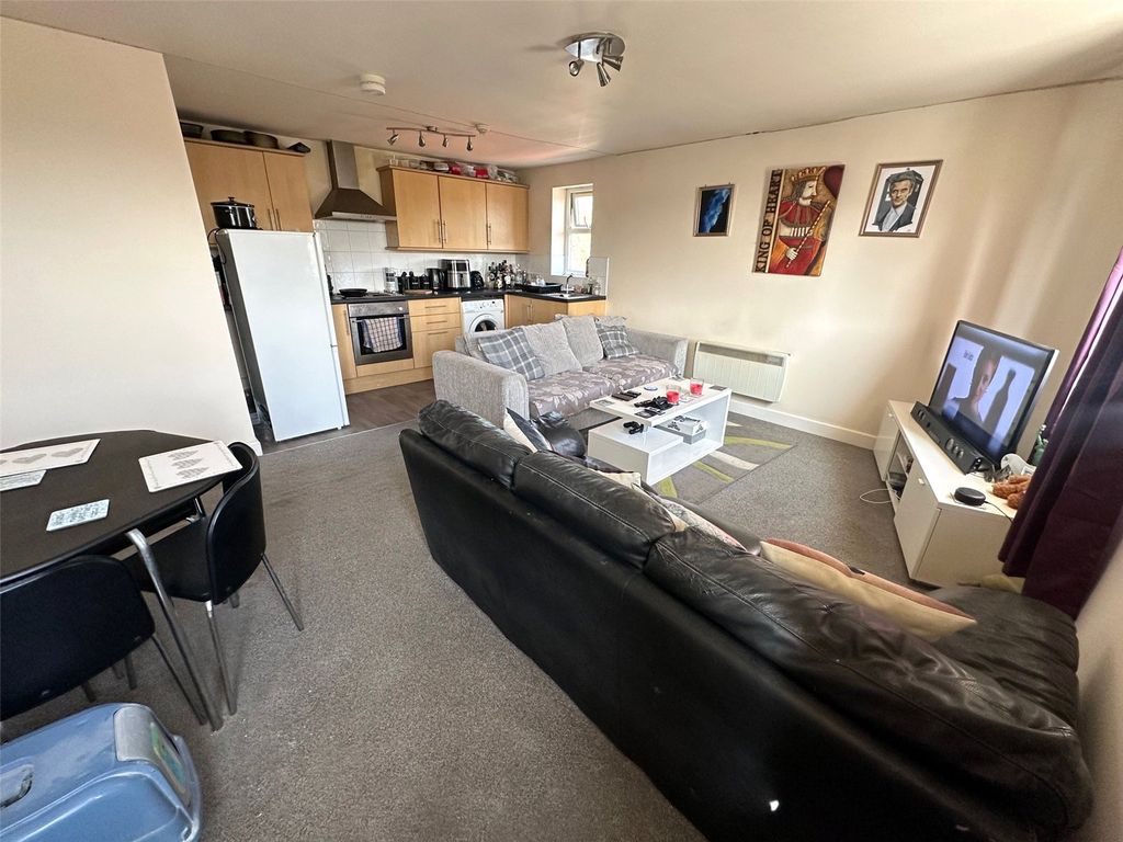 Property photo 3 of 9 Picture 3