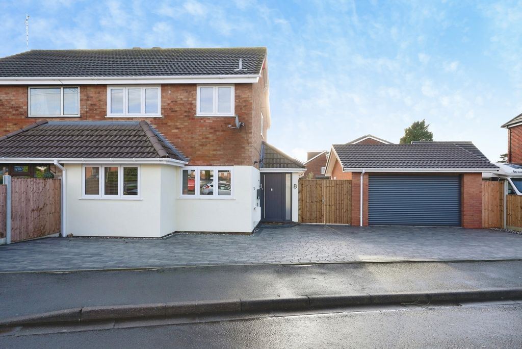 Property photo 1 of 20 Front