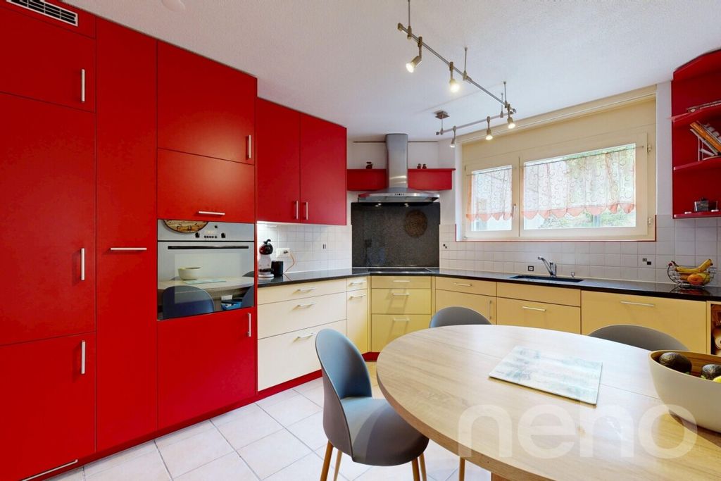 Property photo 3 of 12