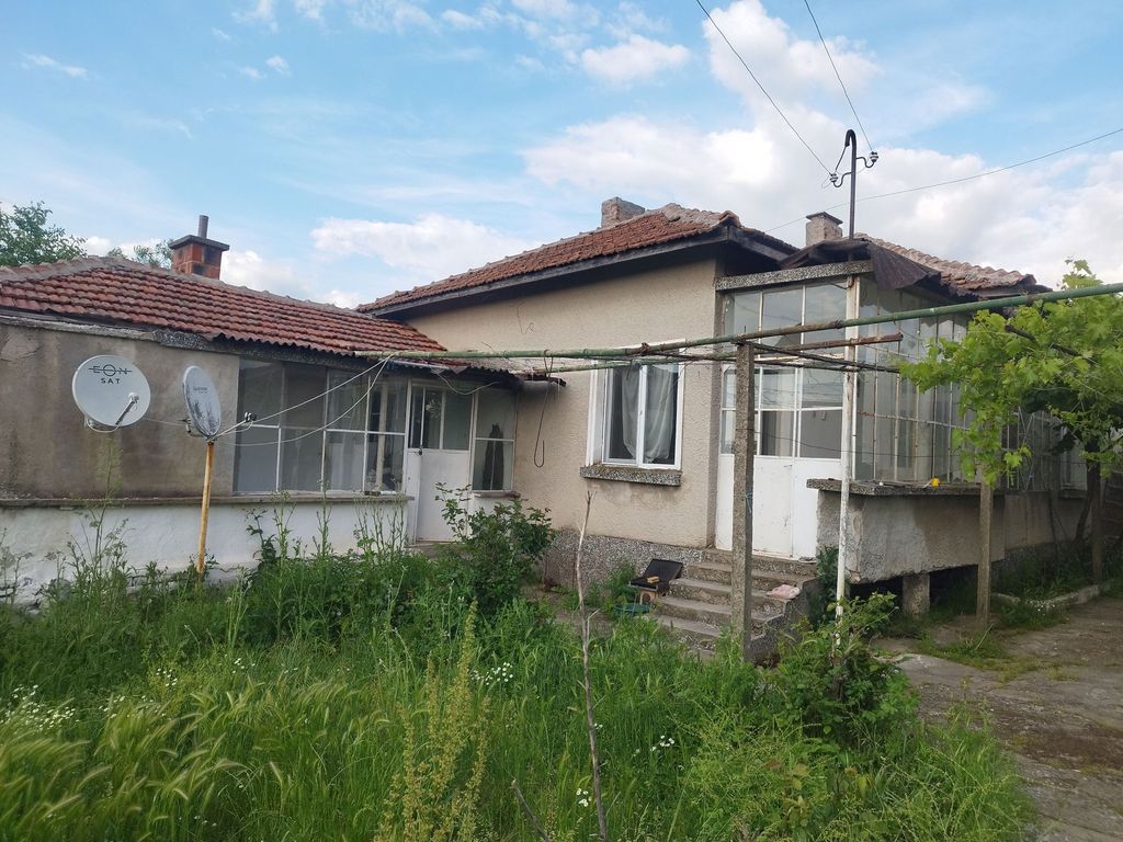 Property photo 1 of 5