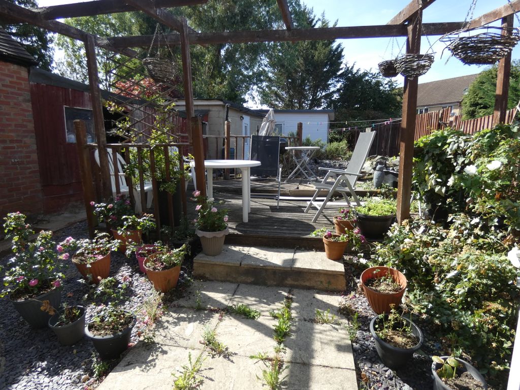 Property photo 3 of 12 Garden