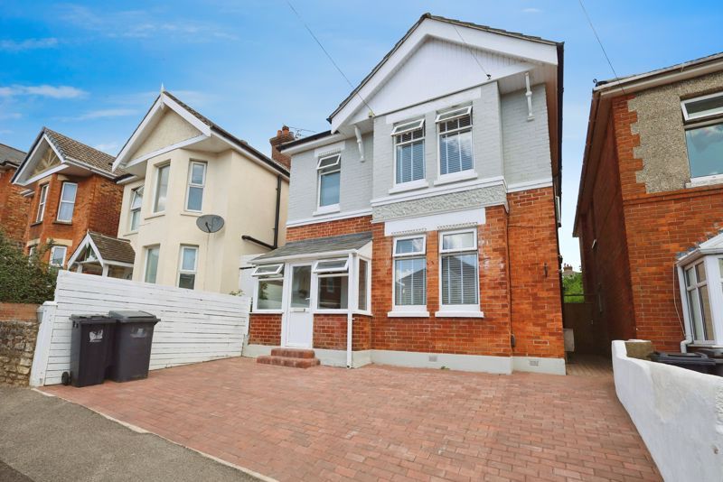 Property photo 1 of 11 Photo 10