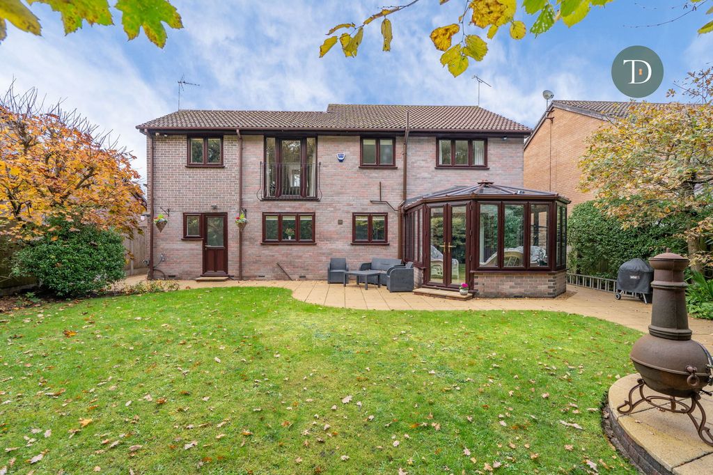 Property photo 2 of 38