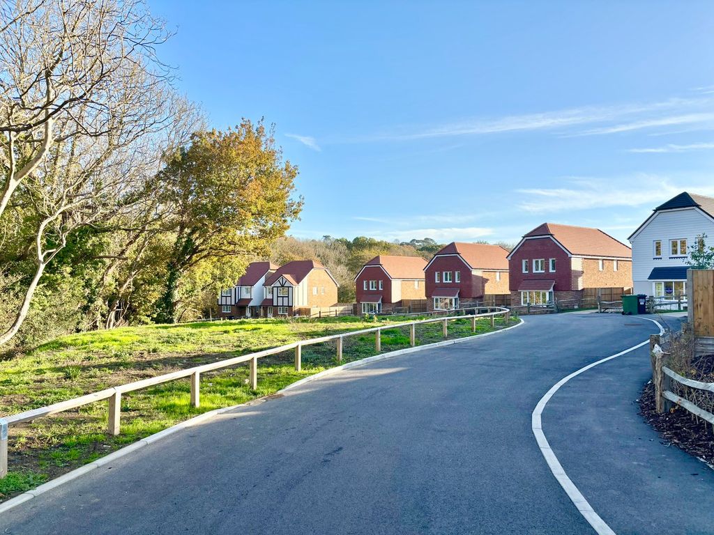 Property photo 1 of 24