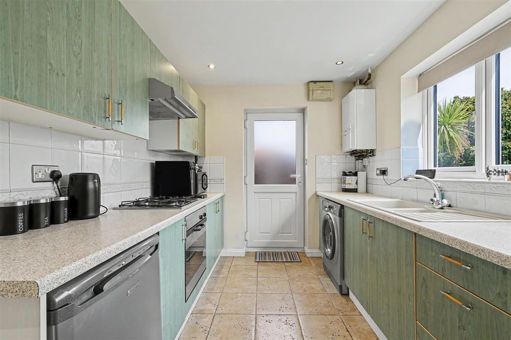 Property photo 3 of 13 Kitchen