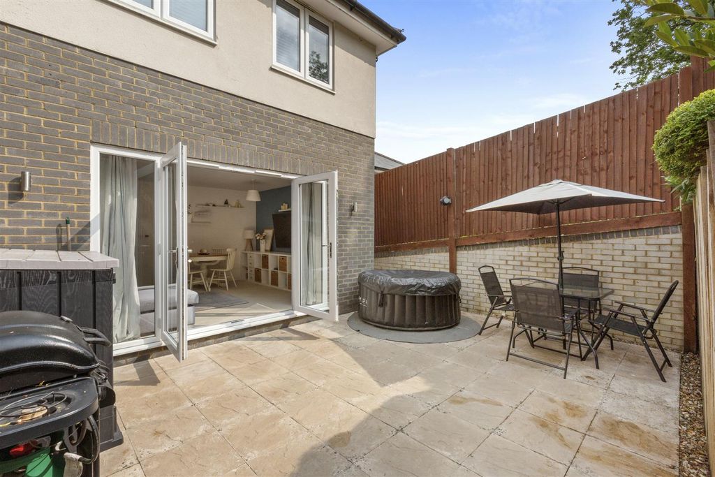 Property photo 3 of 17 Westview Terrace, Carrington Rd-9.Jpg