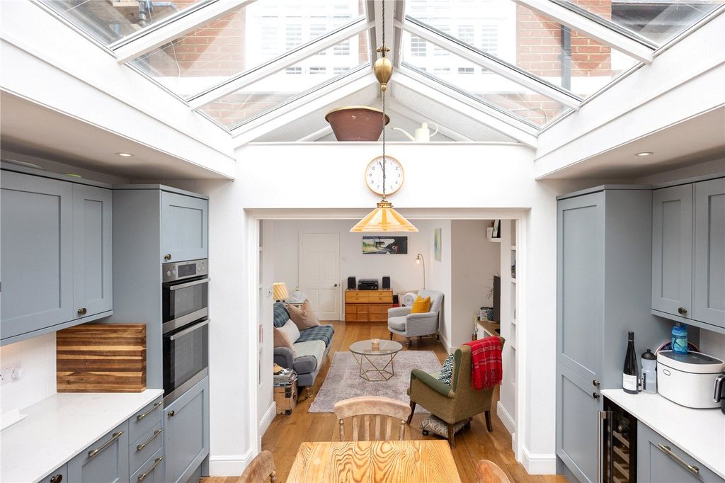 Property photo 3 of 10 Picture No. 04