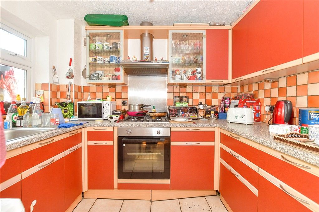 Property photo 2 of 9 Kitchen