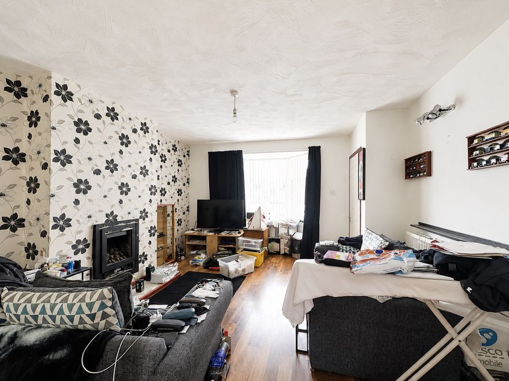 Property photo 2 of 9 5158283
