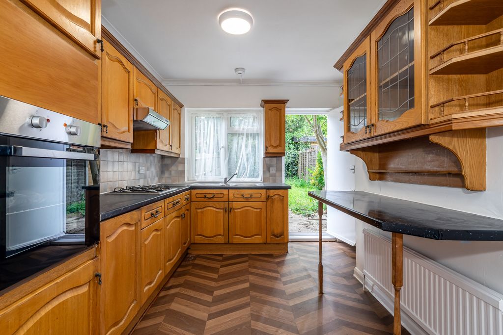 Property photo 3 of 13