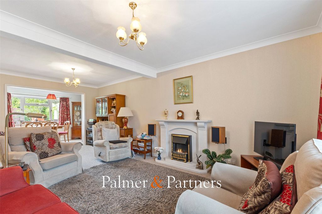 Property photo 2 of 27 Picture No. 05