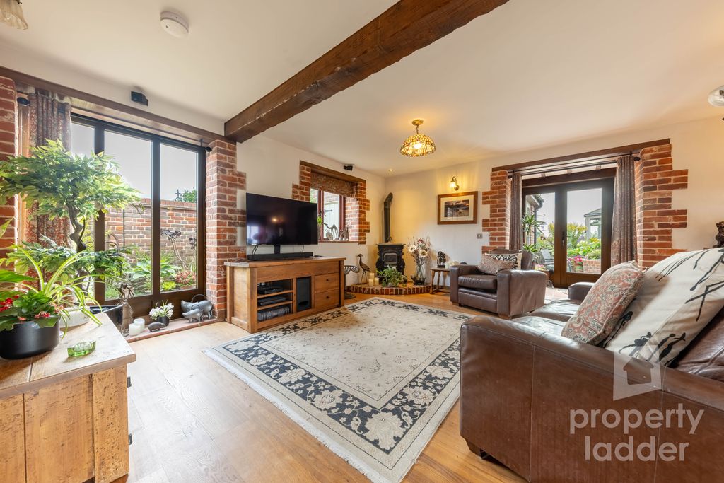 Property photo 3 of 29 Pl-19