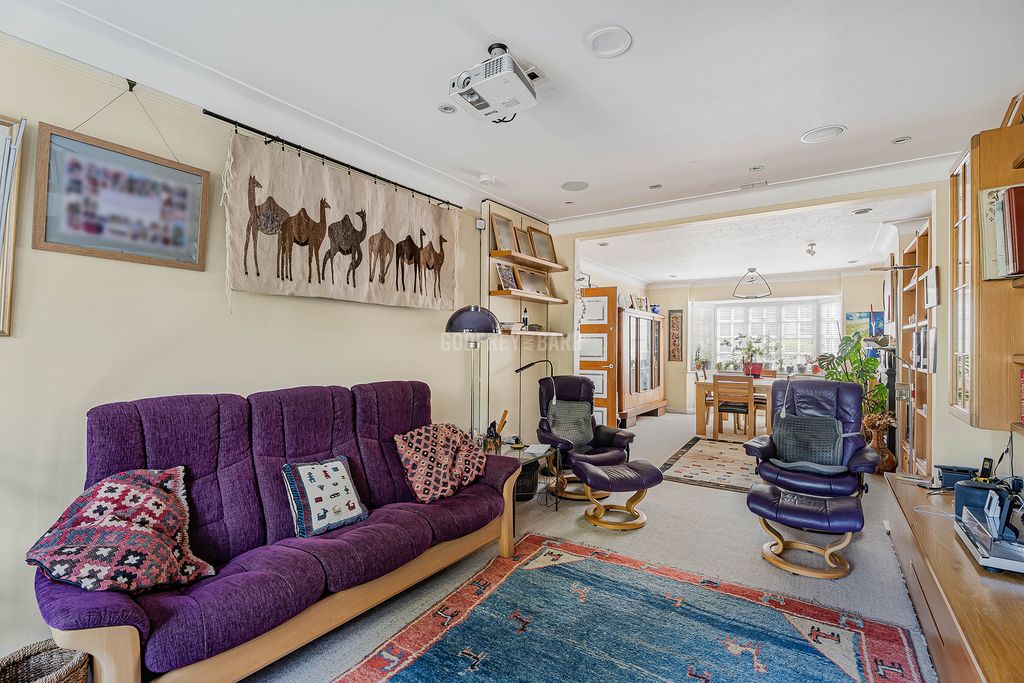 Property photo 2 of 19