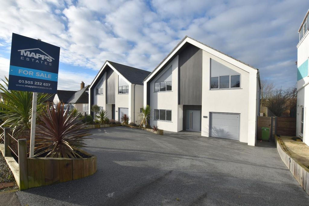 Property photo 1 of 42 New Externals (1).Jpg