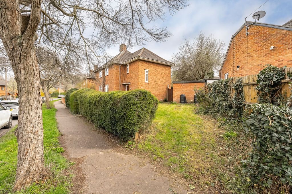 Property photo 1 of 11