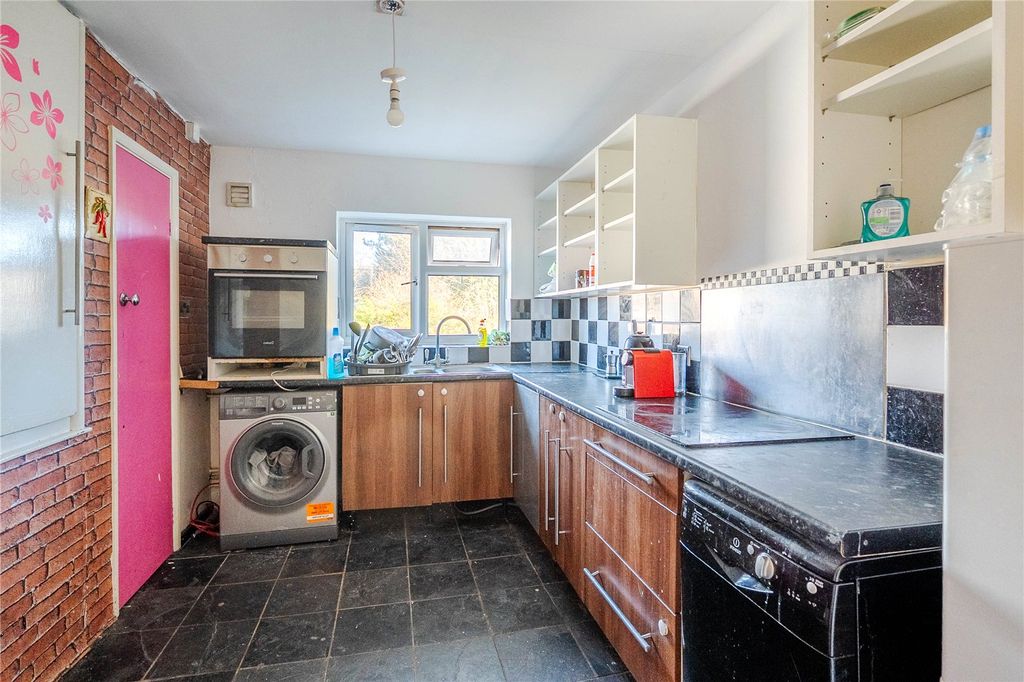 Property photo 3 of 7 Picture No. 06