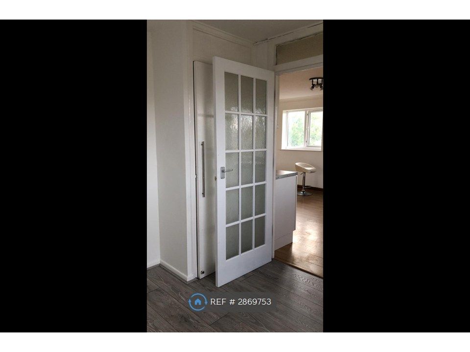 Property photo 1 of 2