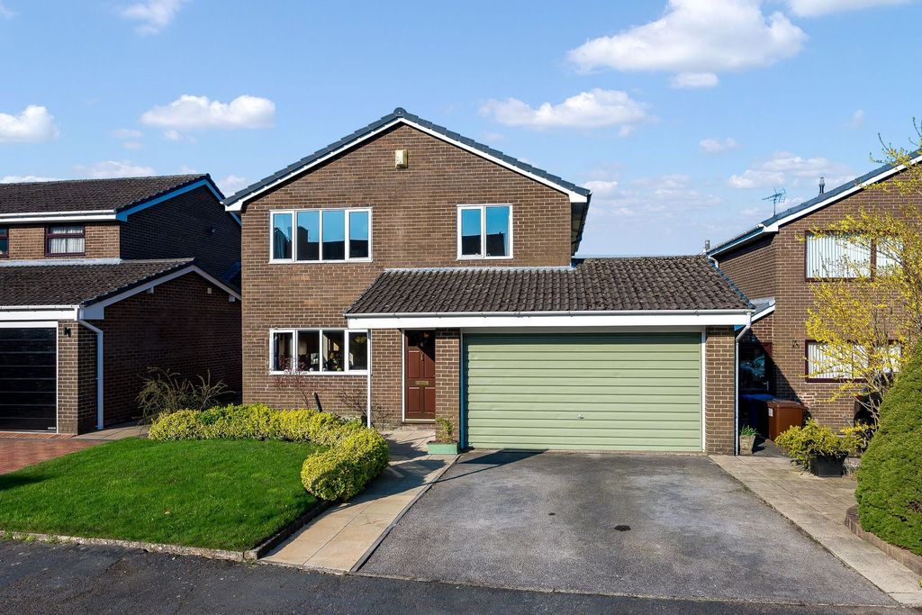 Property photo 1 of 31