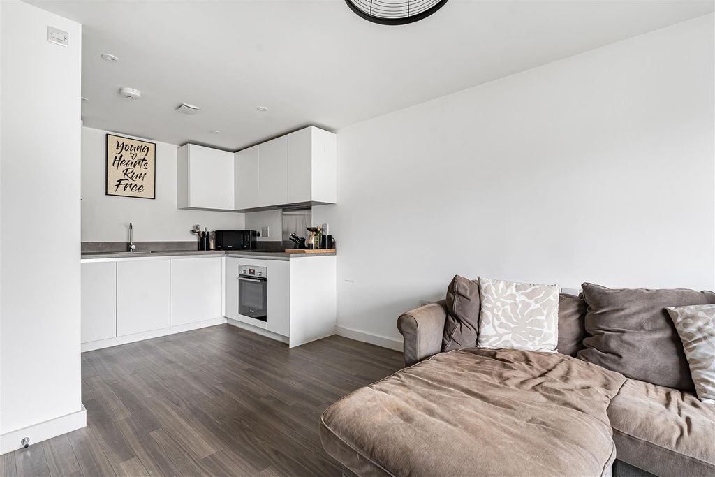 Additional image 6 of 1 bed flat for saleBoulters Point, Boyn Valley Road, Maidenhead SL6