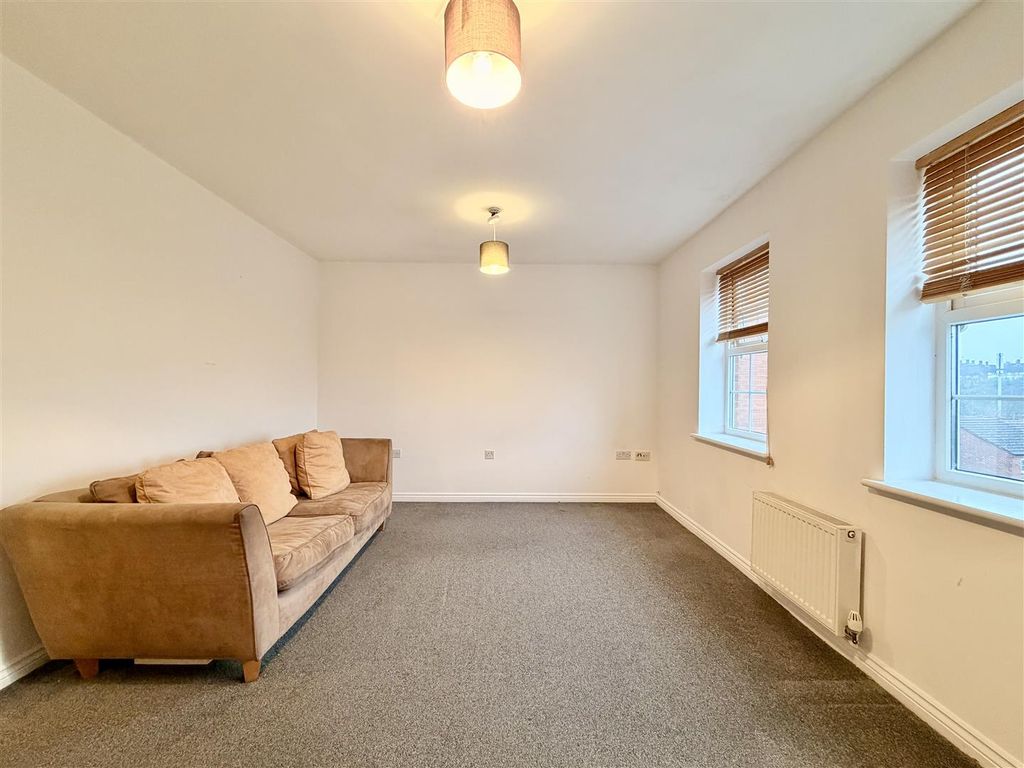 Property photo 3 of 9 Image00007.Jpeg