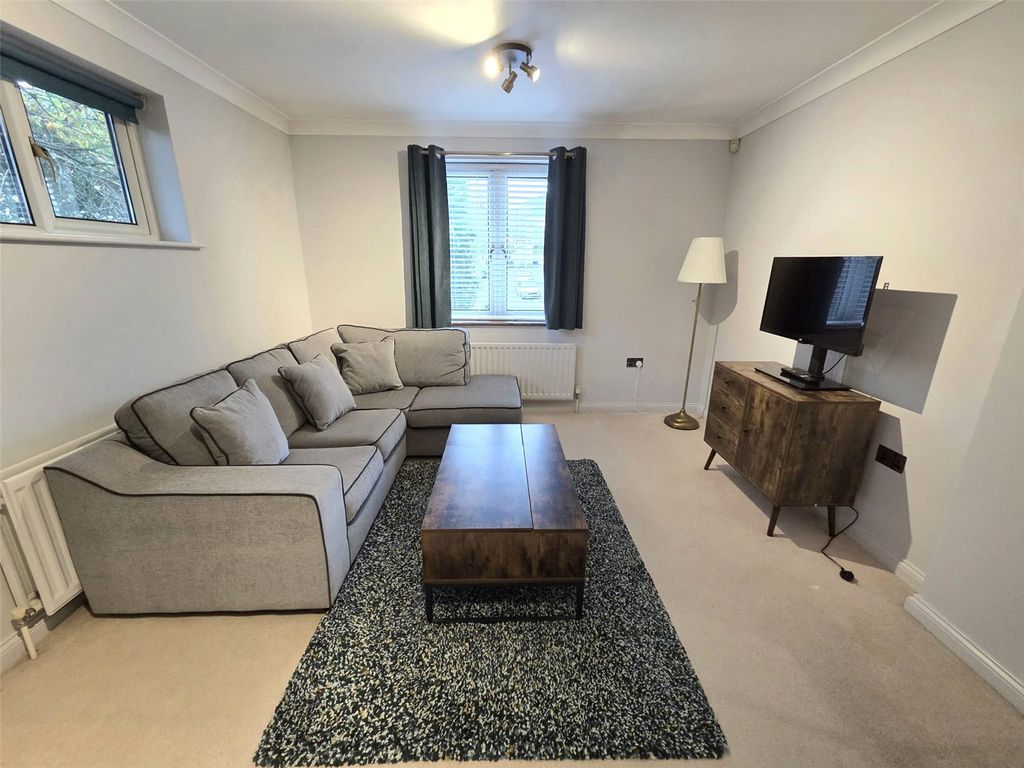 Property photo 3 of 14 Picture No. 06