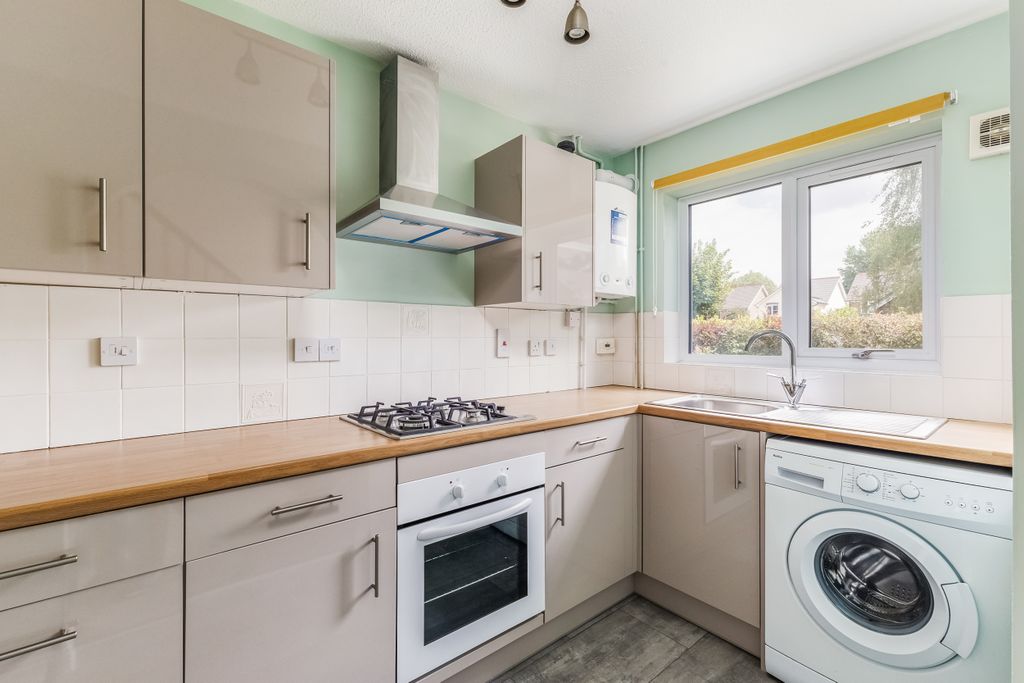 Property photo 2 of 12