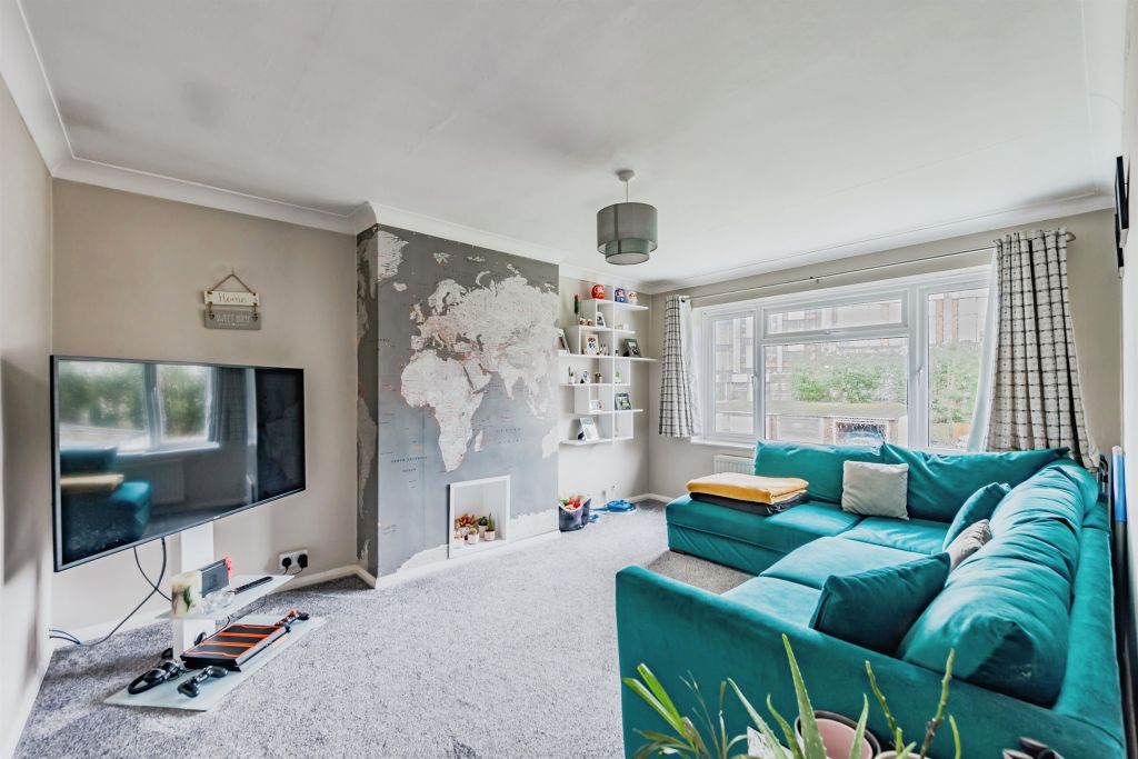 Property photo 2 of 13