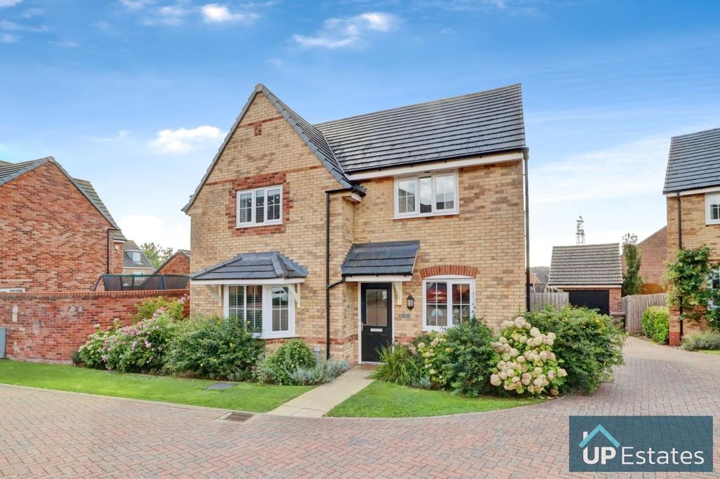 Property photo 1 of 28 Front Aspect