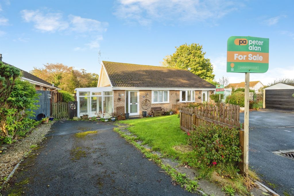 Property photo 2 of 23