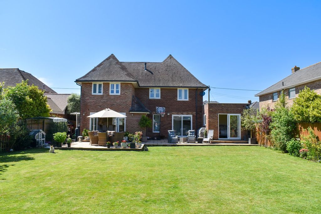 Property photo 1 of 24