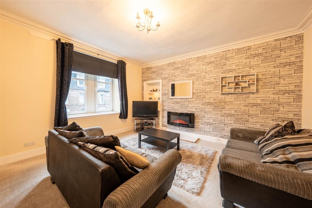 Property photo 2 of 20 Dsc08784-Hdr.Jpg