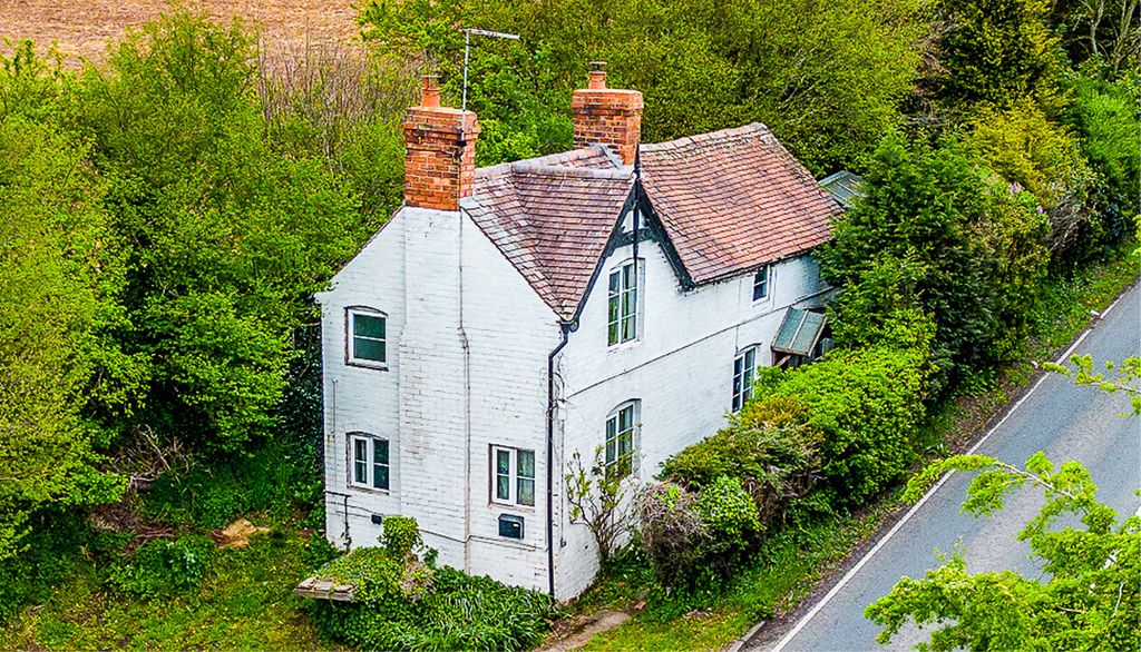 Property photo 1 of 16