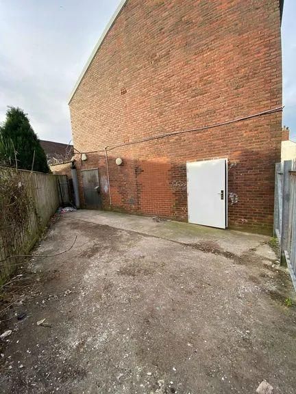 Property photo 3 of 4
