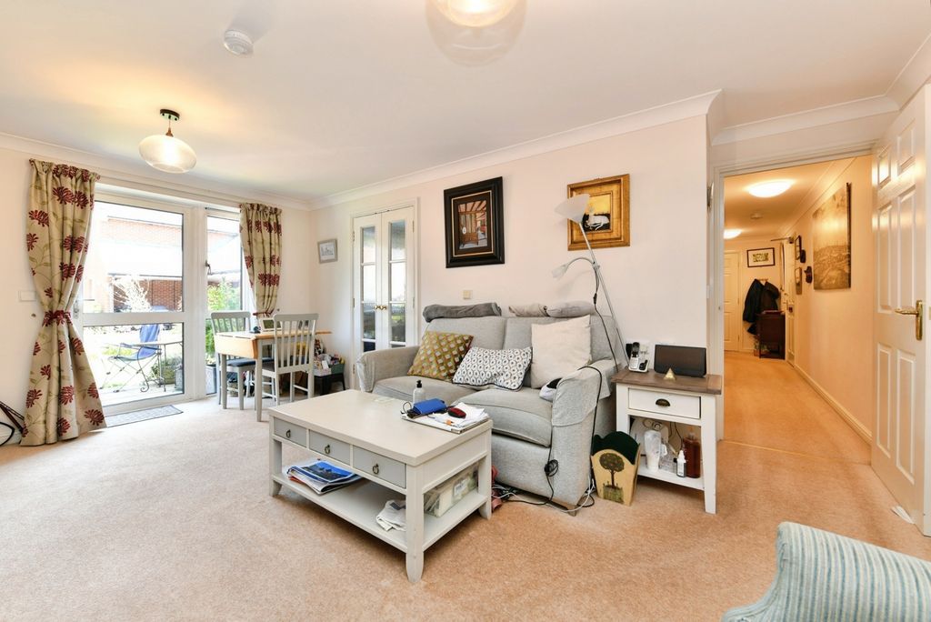 Property photo 2 of 16 Pbox-Img.Jpg