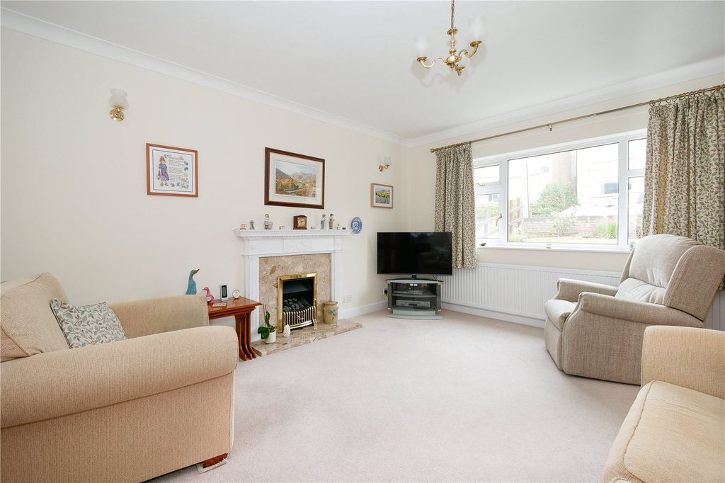 Property photo 2 of 29 Picture No. 01