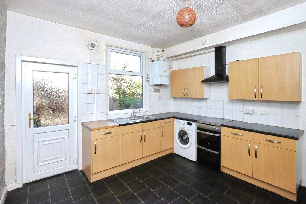 Property photo 2 of 17 Photo