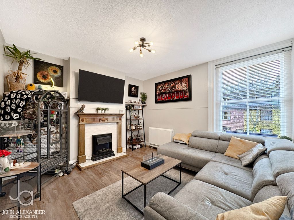 Property photo 2 of 10 20260330_120906298_0.0