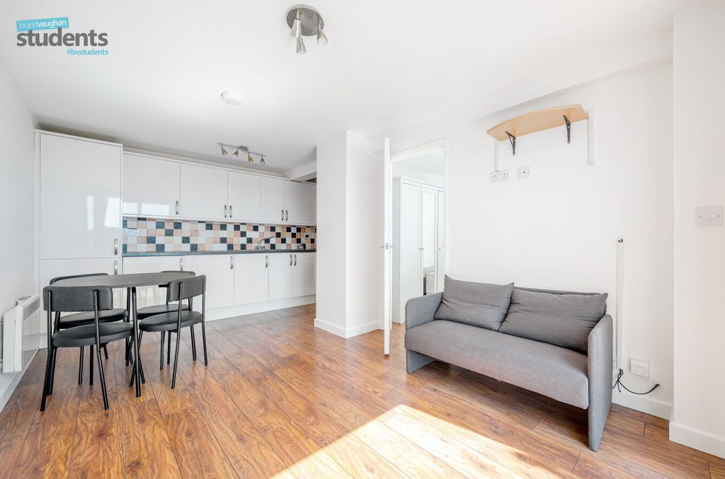 Property photo 1 of 9 95319Dac-A226-42c...