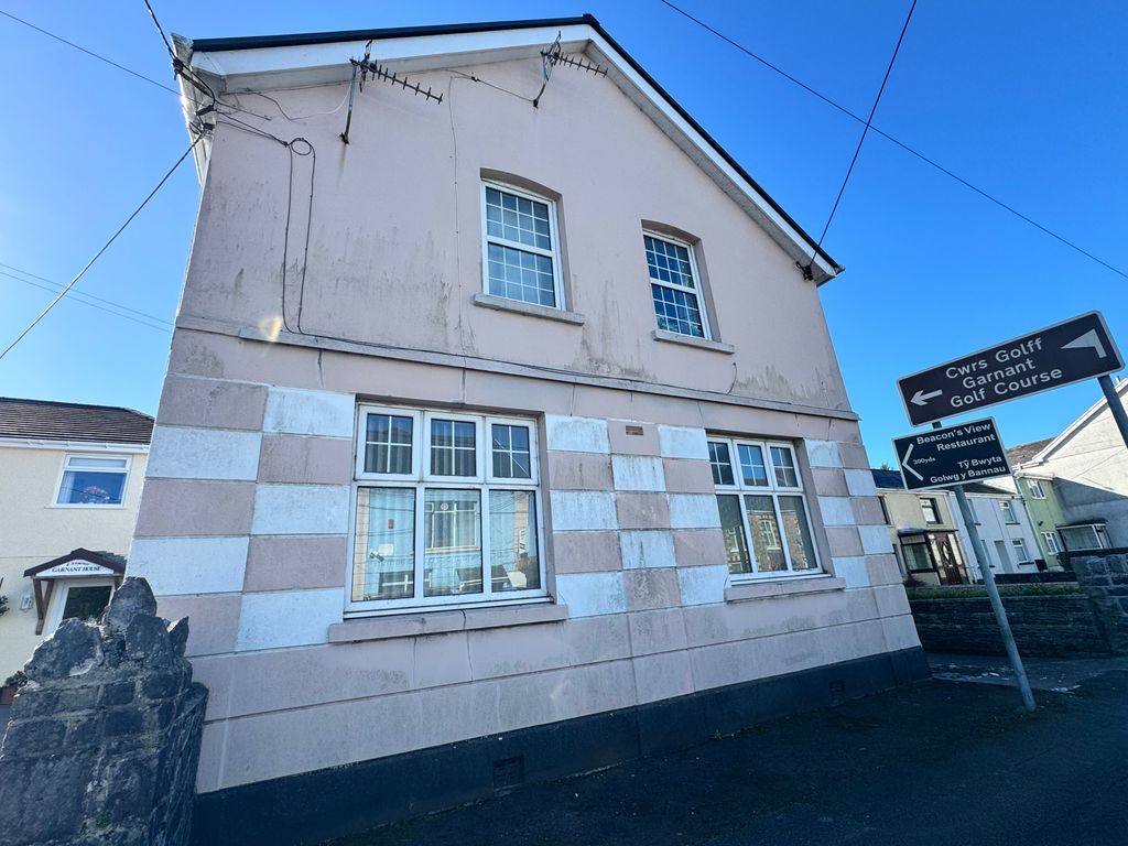 Property photo 2 of 24