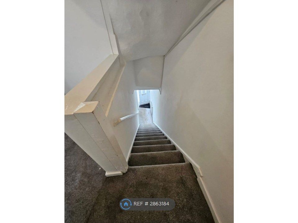 Property photo 2 of 6 Stairs