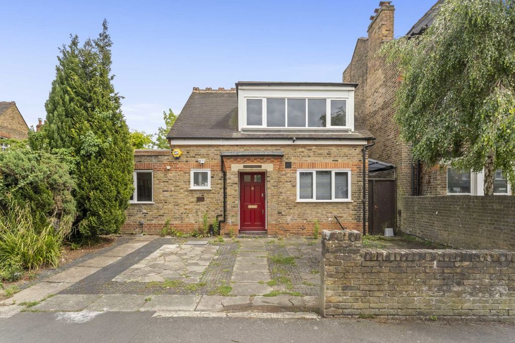 Property photo 1 of 6