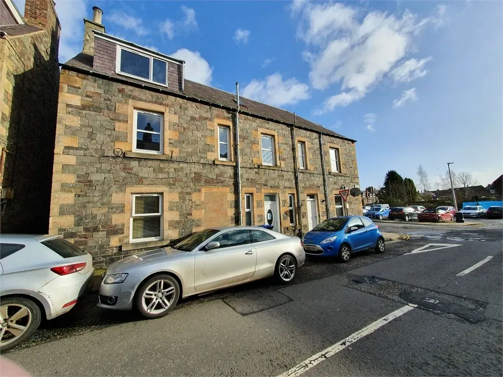 Property photo 1 of 11