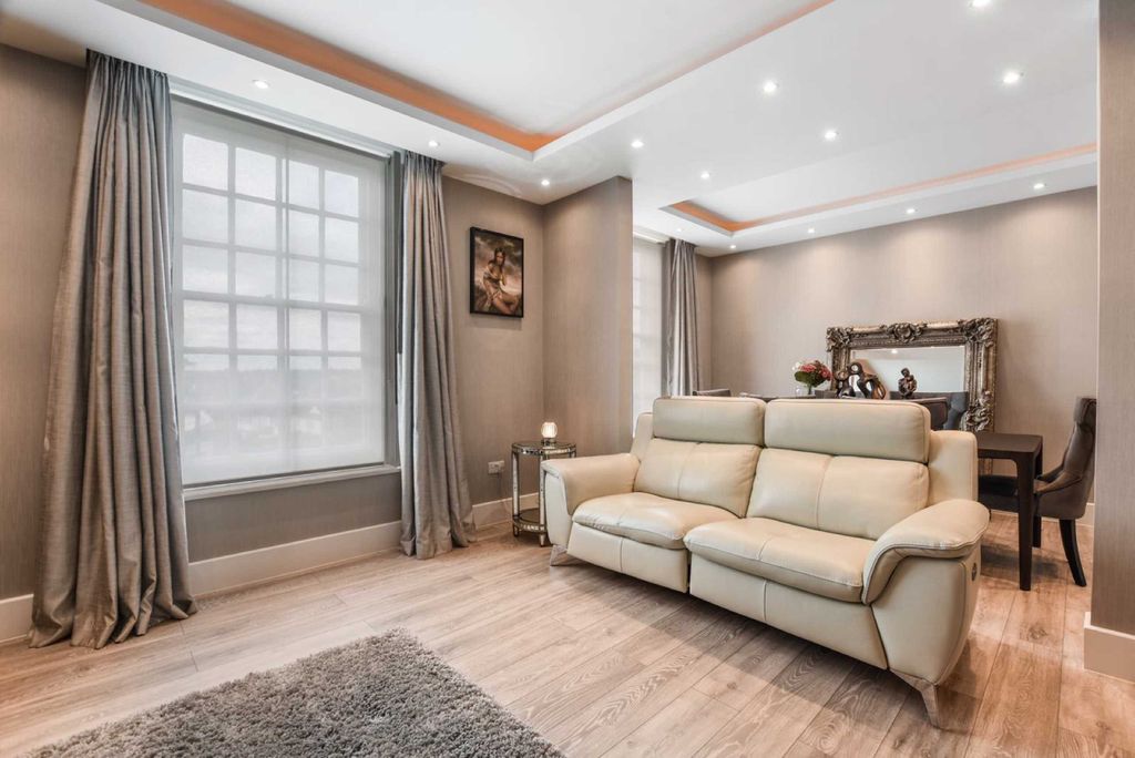 Property photo 2 of 12 Photo