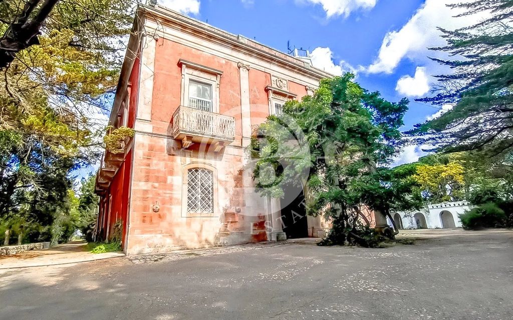Property photo 1 of 33